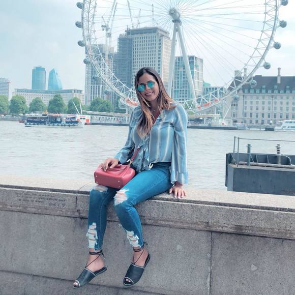 Meet your Posher, Alejandra - Picture 1 of 1